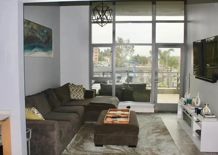 Large Downtown Condo W/ Patio & Parking